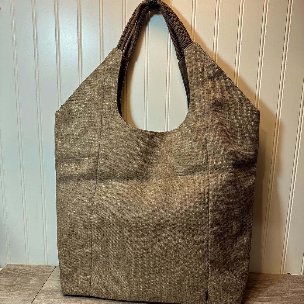 Echo Large Tote Bag
